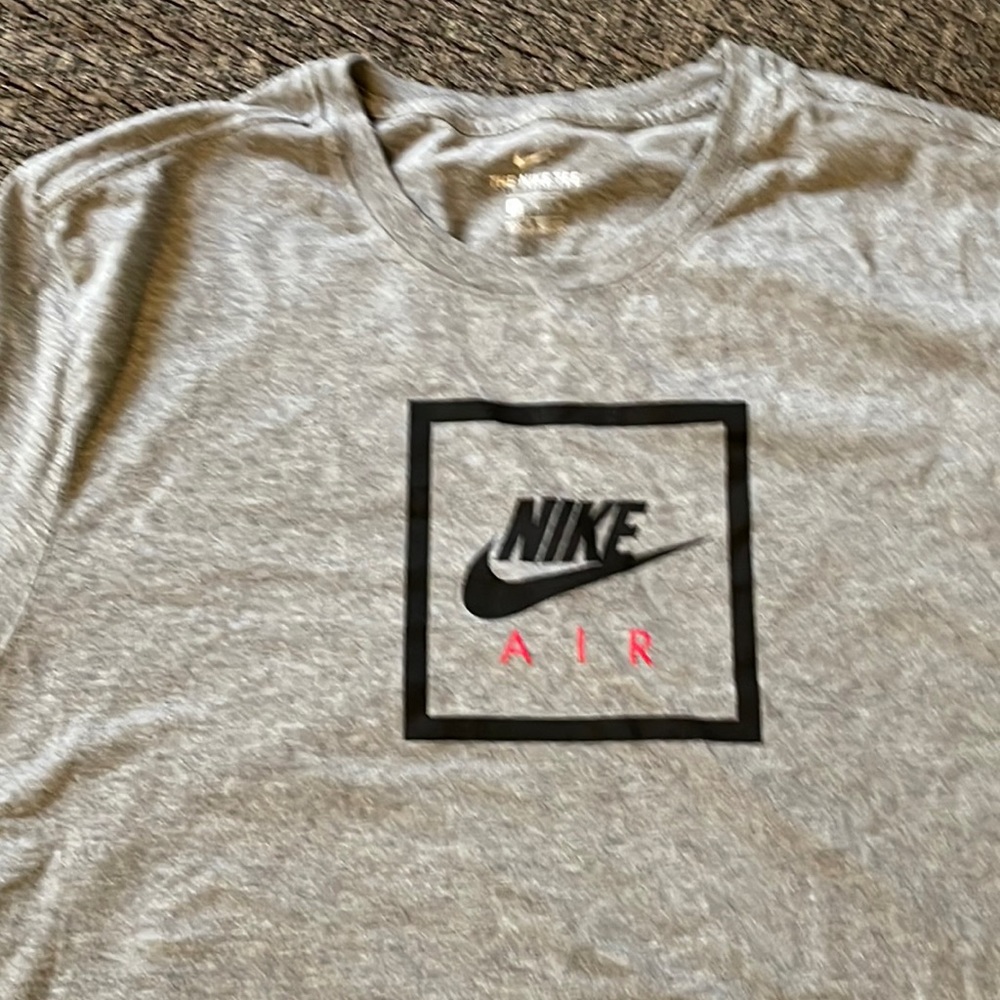 Nike tee